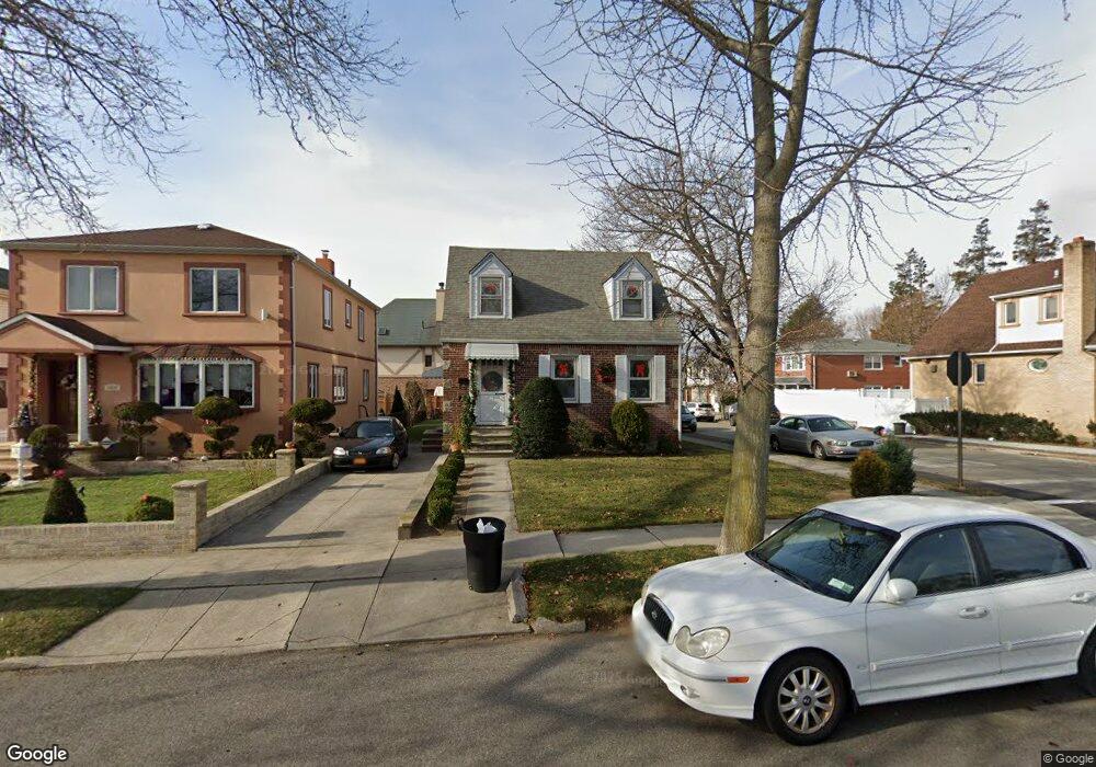 4554 192nd St, Flushing, NY 11358 - photo 1