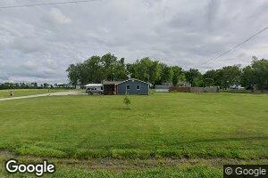 851 E Illinois Ave, Witt, IL 62094