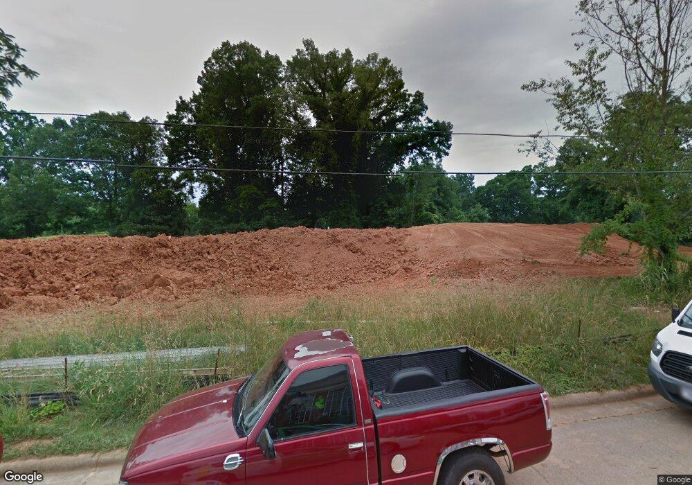 1010 Barbee Ave, High Point, NC 27260 - photo 1