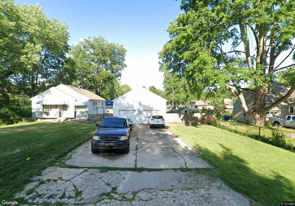 5637 Monrovia St, Shawnee, KS 66216 - photo 1