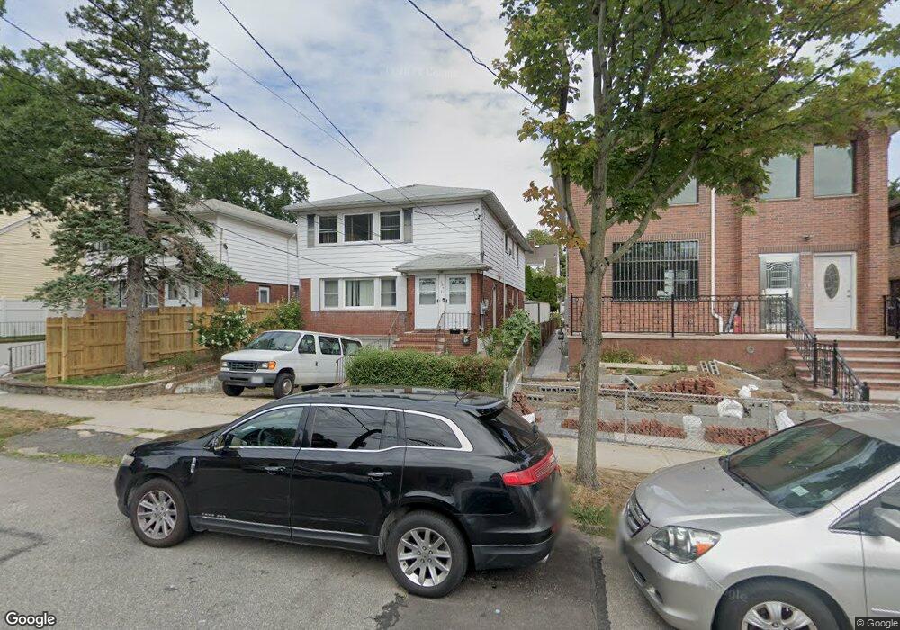 135-11 62nd Ave, Flushing, NY 11367 - photo 1