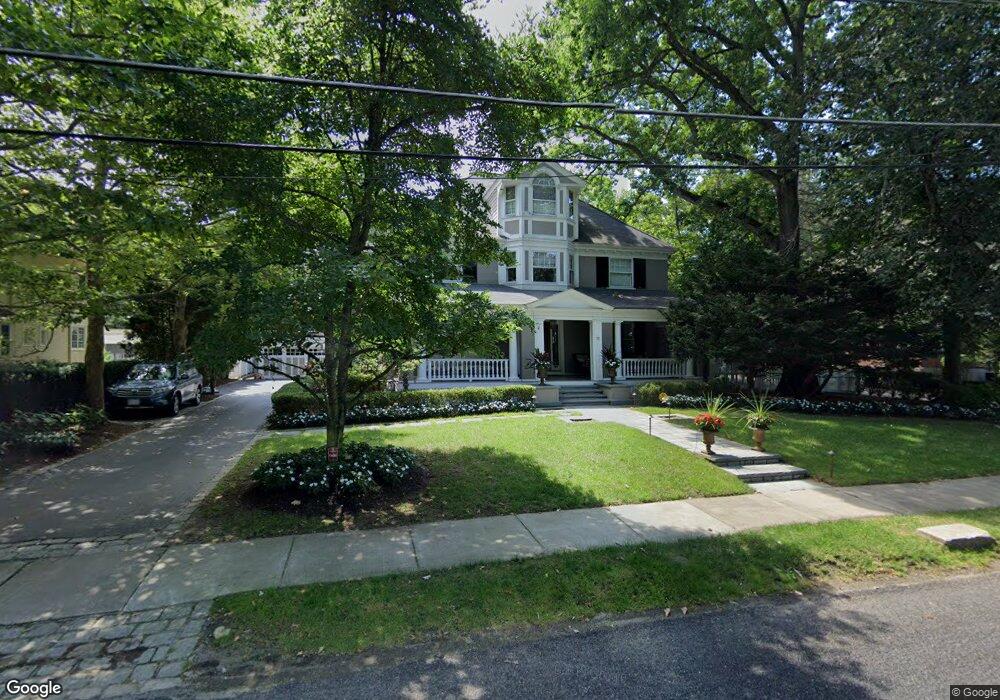 55 Livermore Rd, Wellesley Hills, MA 02481 - photo 1