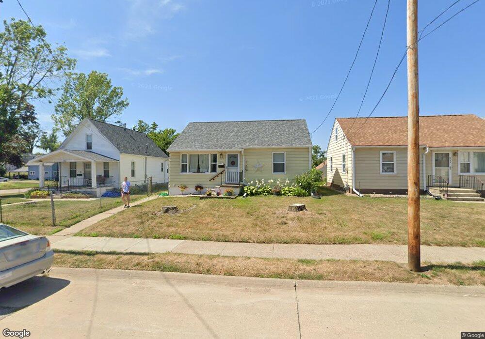 2018 9th St SW, Cedar Rapids, IA 52404 - photo 1