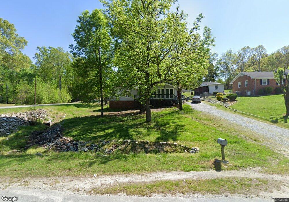 2401 Burnette Dr, Greensboro, NC 27406 - photo 1