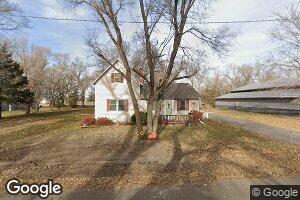 204 W 10th St, Woonsocket, SD 57385