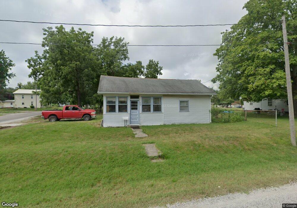 302 W Beardstown St, Virginia, IL 62691 - photo 1