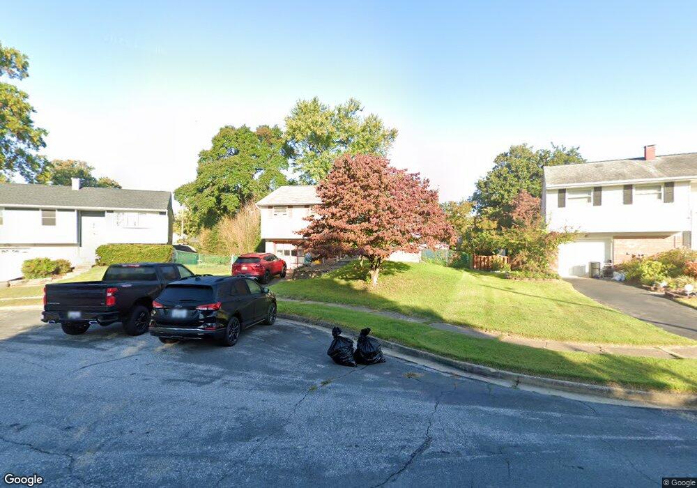 7004 Cresthaven Dr, Glen Burnie, MD 21061 - photo 1