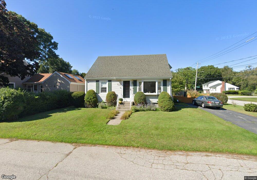 122 Circuit Dr, Riverside, RI 02915 - photo 1