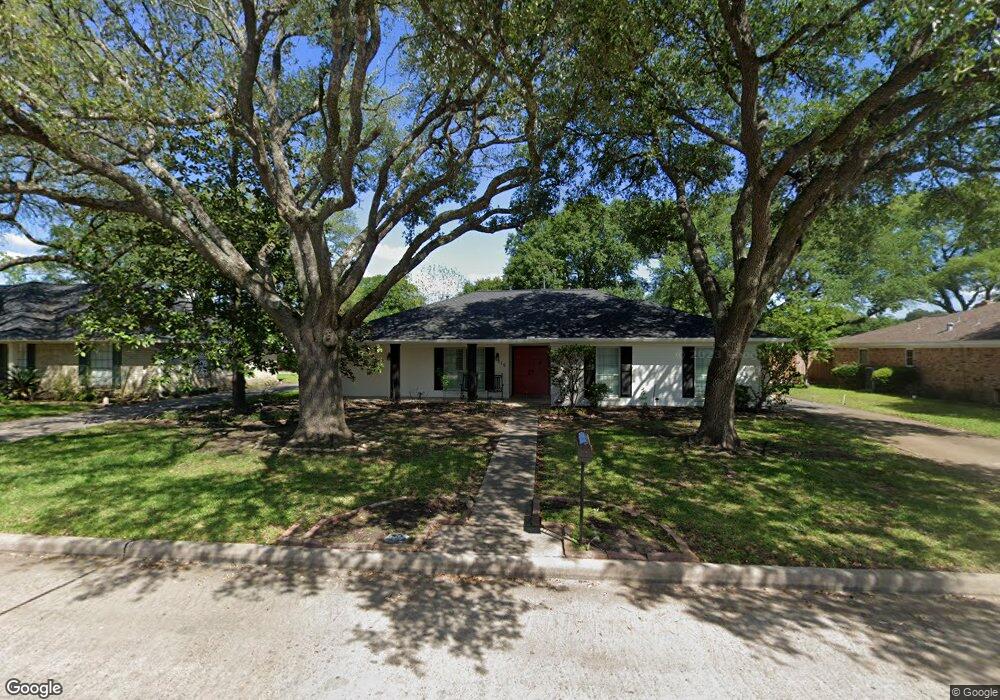 510 N Pecan Dr, Tomball, TX 77375 - photo 1