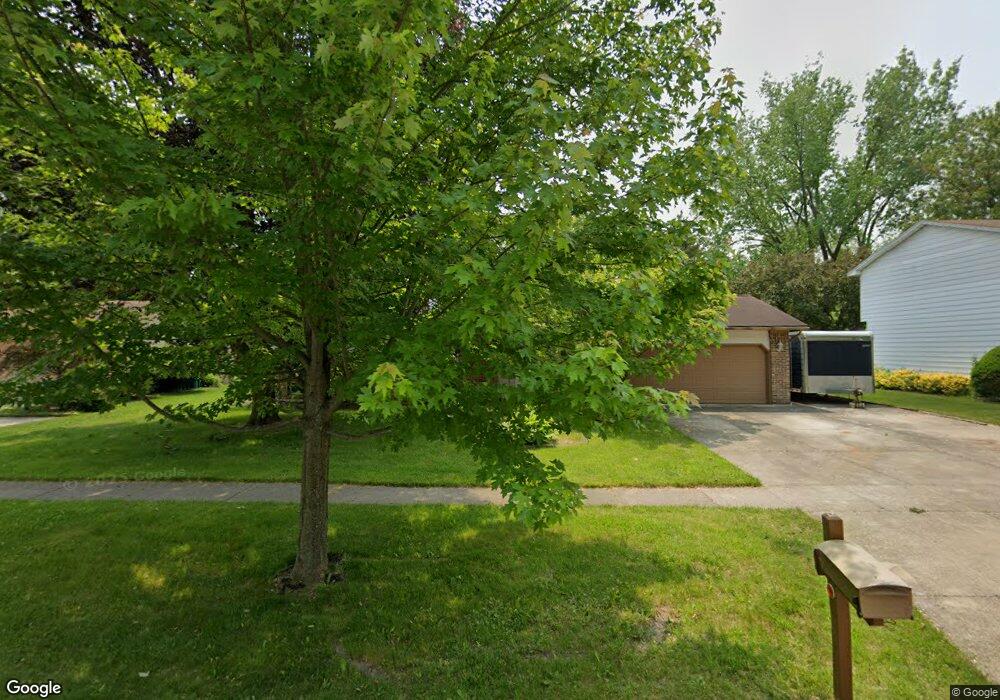 1018 Birchwood Dr, Flushing, MI 48433 - photo 1