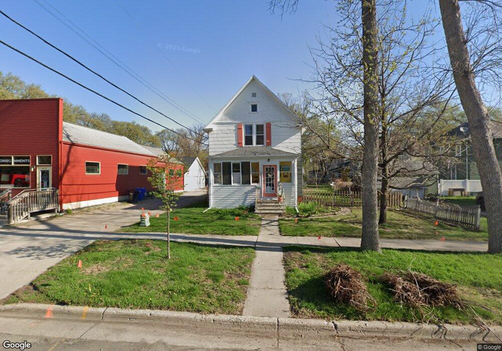 609 9th Ave S, Fargo, ND 58103 - photo 1