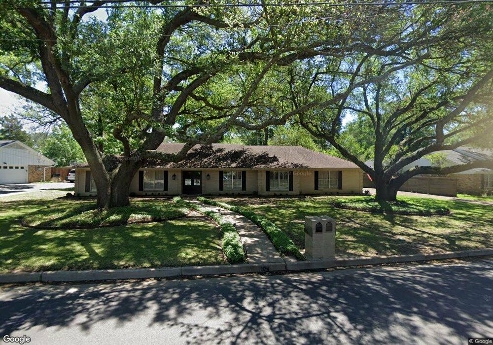 834 Trenton Dr, Tyler, TX 75703 - photo 1