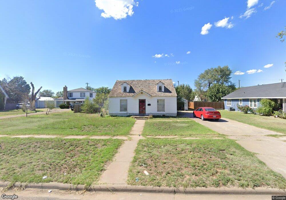 310 Binkley Ave, Dumas, TX 79029 - photo 1