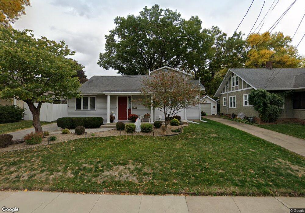 412 W 8th St S, Newton, IA 50208 - photo 1