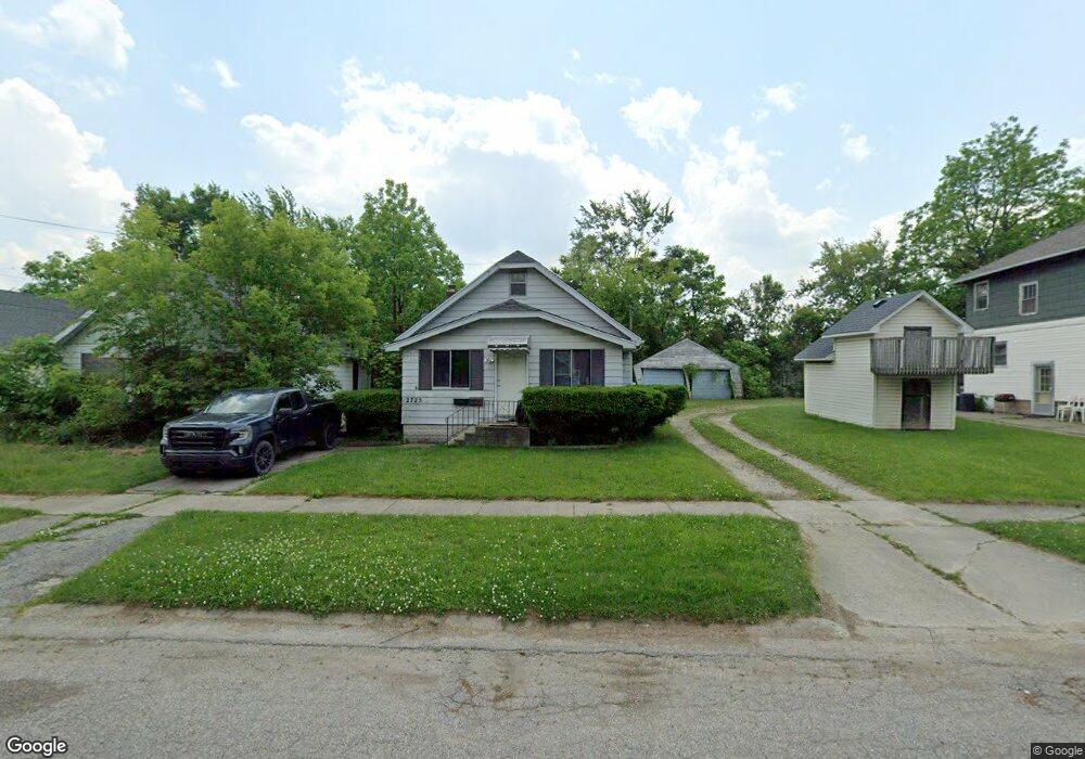 2725 Reynolds St, Flint, MI 48503 - photo 1