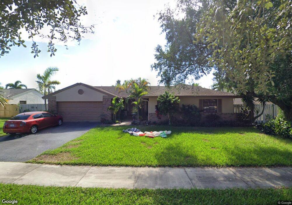 14720 Madison Place, Davie, FL 33325 - photo 1