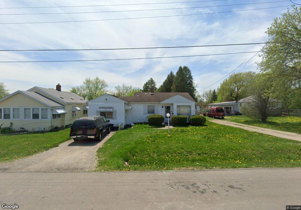 1070 E Kurtz Ave, Flint, MI 48505 - photo 1