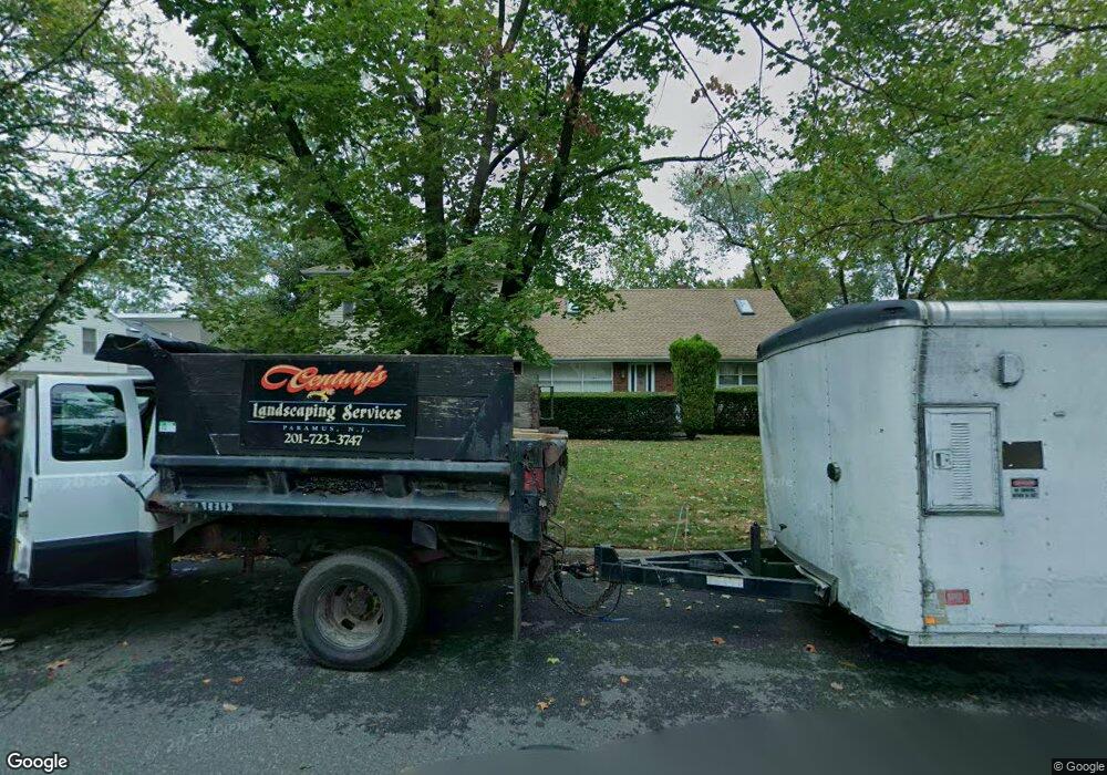 628 Freeland Ave, Paramus, NJ 07652 - photo 1