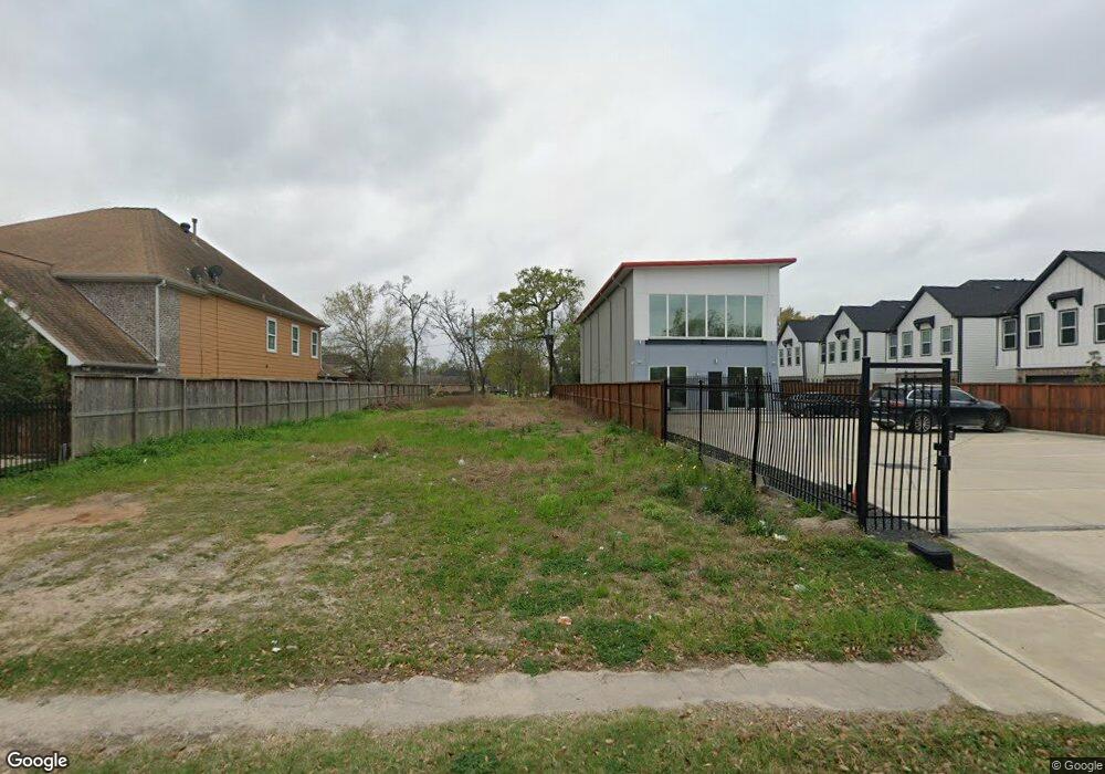 6635 W T C Jester Blvd unit C, Houston, TX 77091 - photo 1