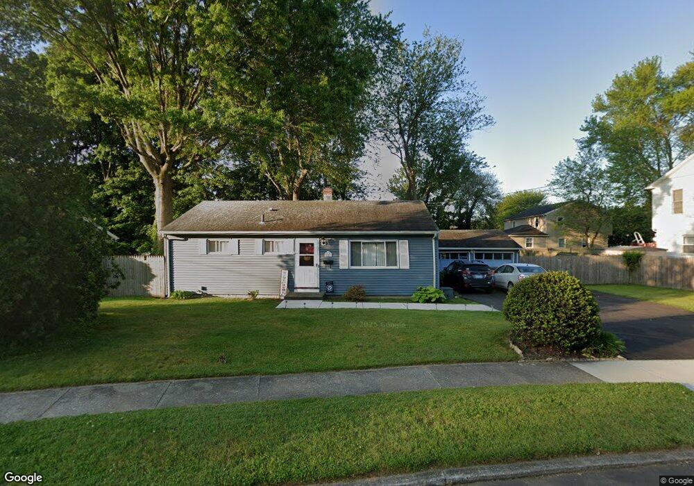 28 Grapevine Row, Milford, CT 06460 - photo 1