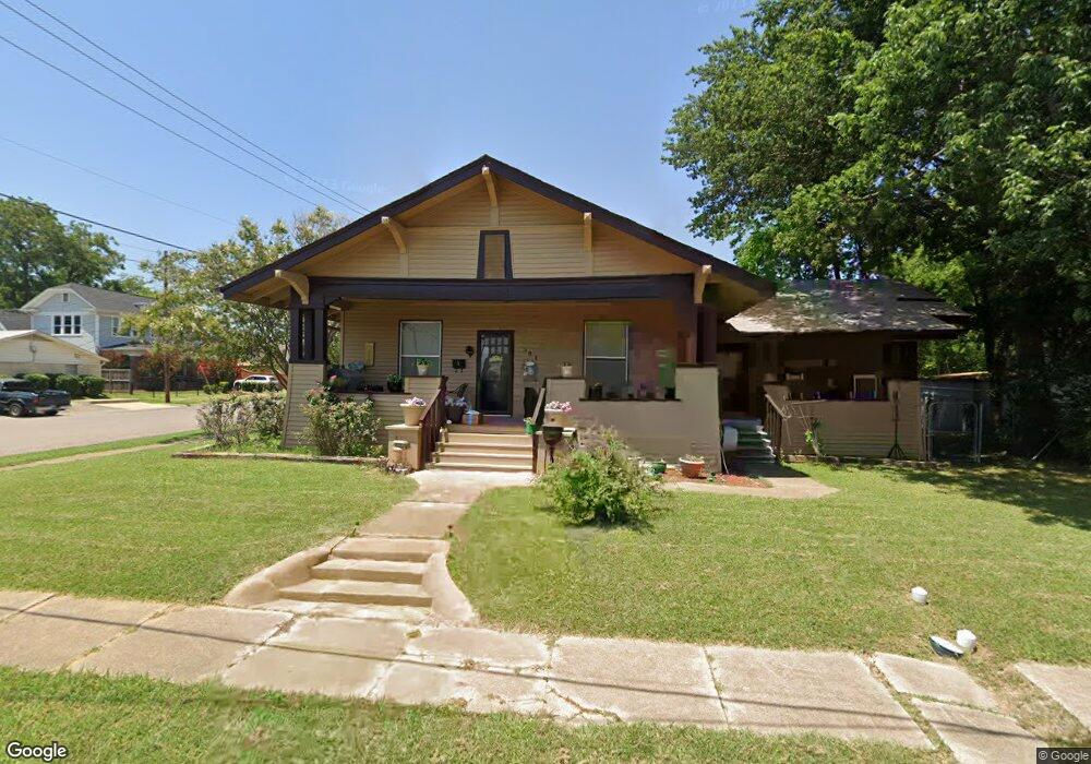 301 E 6th St, Bonham, TX 75418 - photo 1