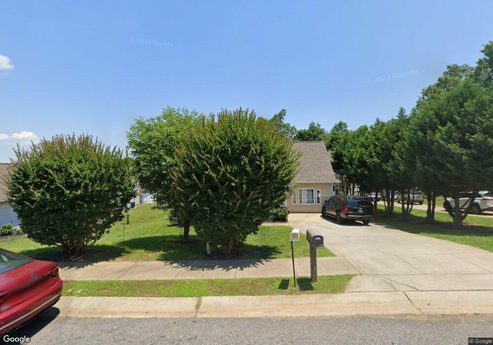 2002 Arlington Ave, Statesville, NC 28677 - photo 1