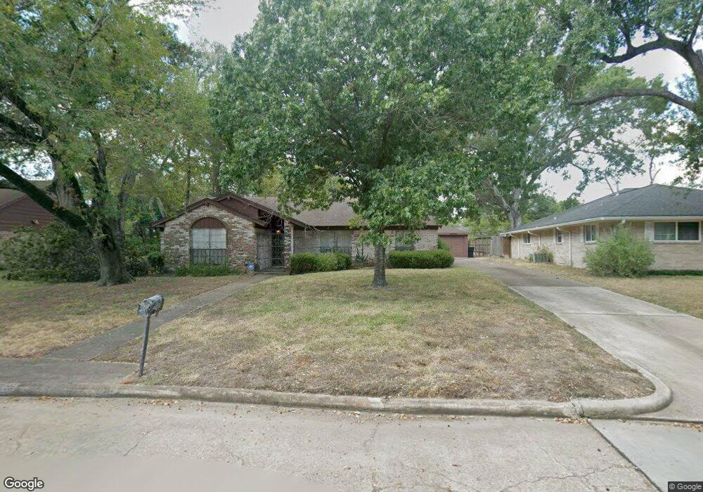 7231 Ridge Oak Dr, Houston, TX 77088 - photo 1