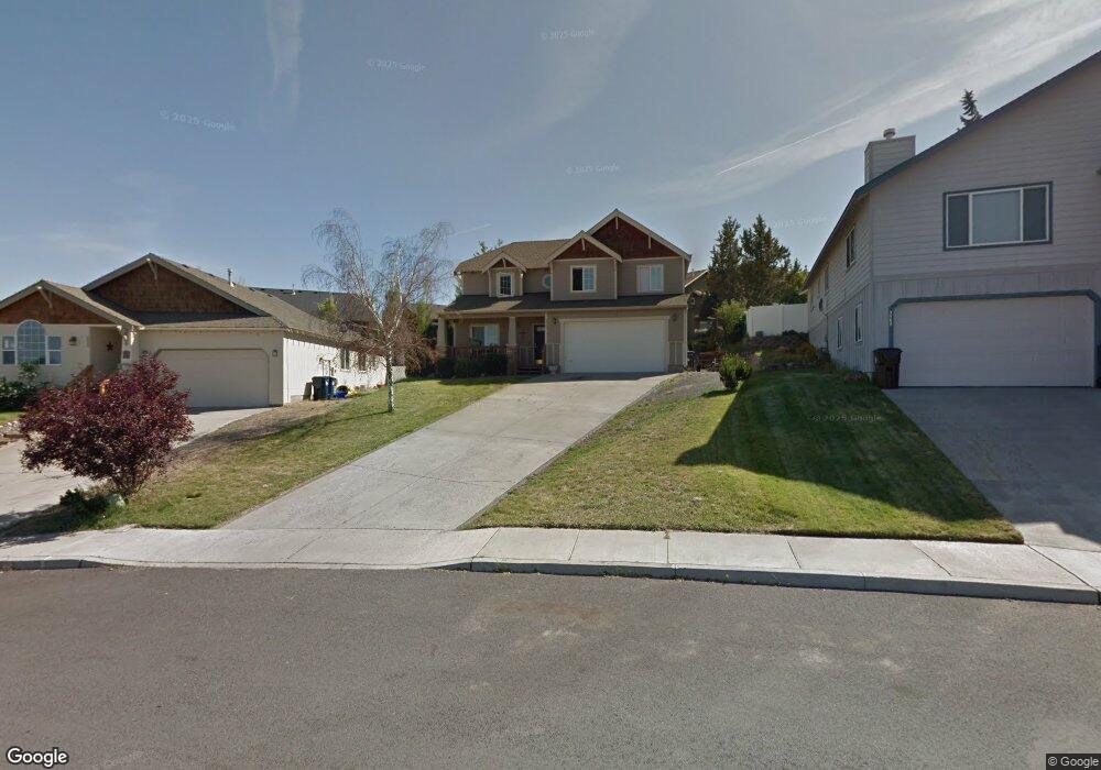 3554 SW Reindeer Ave, Redmond, OR 97756 - photo 1