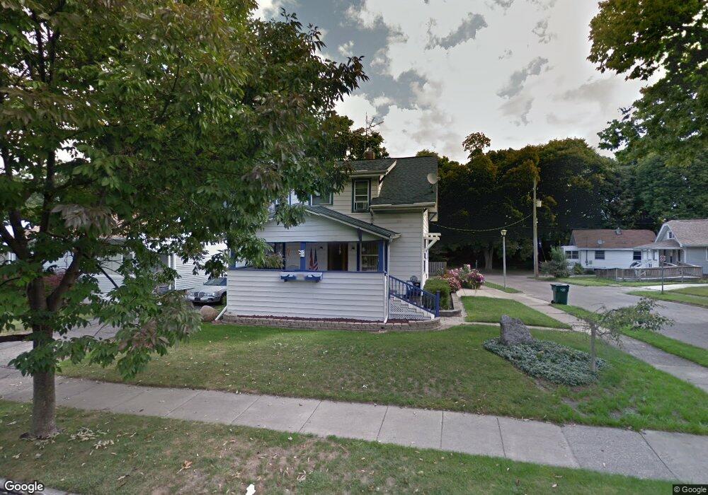 2235 Strathmore Rd, Lansing, MI 48910 - photo 1