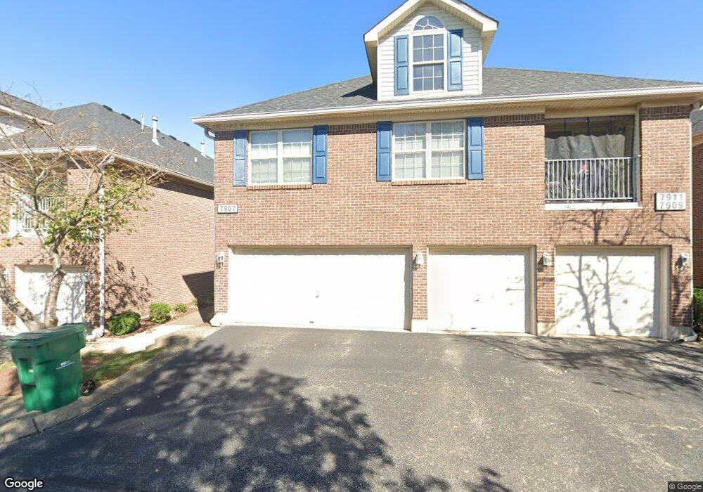 7905 Grand Cascade Dr, Louisville, KY 40228 - photo 1