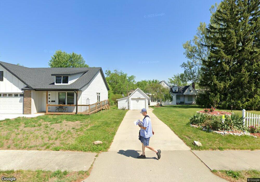 909 W Rollins St, Moberly, MO 65270 - photo 1