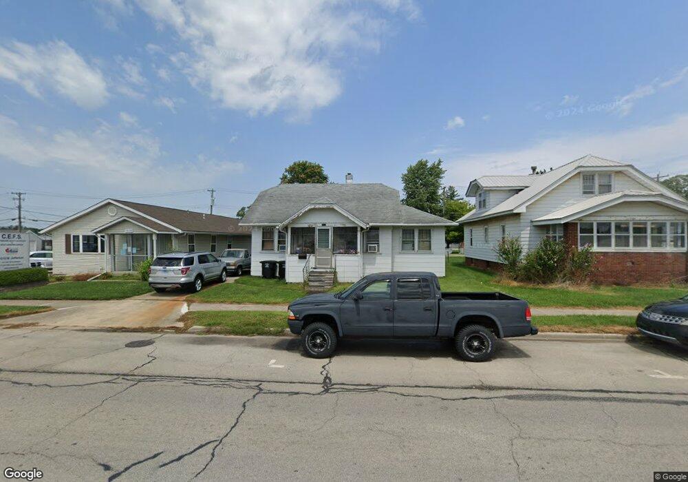 1008 W Jefferson Ave, Effingham, IL 62401 - photo 1