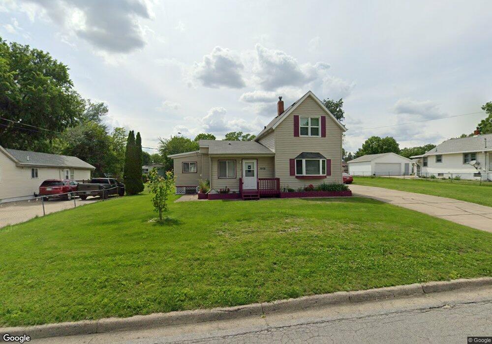 3928 E 27th St, Des Moines, IA 50317 - photo 1
