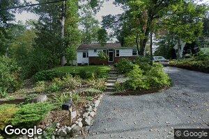 28 Schuyler Ln, Garrison, NY 10524