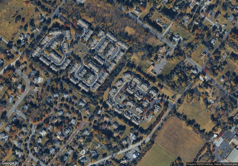 40 Wheatsheaf Ln unit 40, Norristown, PA 19403 - photo 1