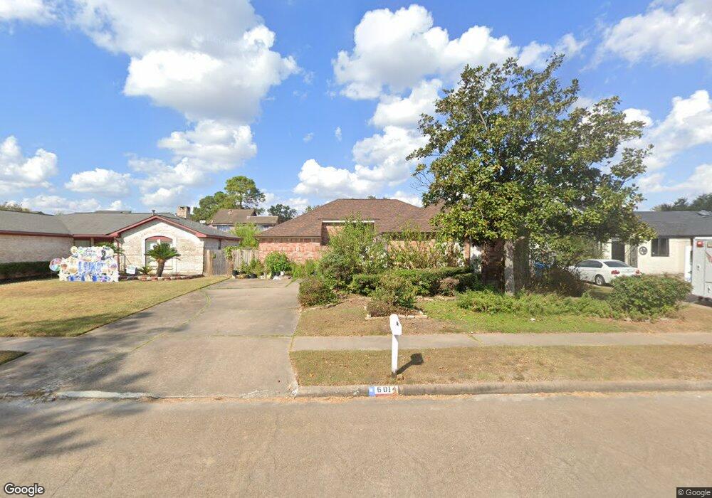 6014 Fairview Forest Dr, Houston, TX 77088 - photo 1