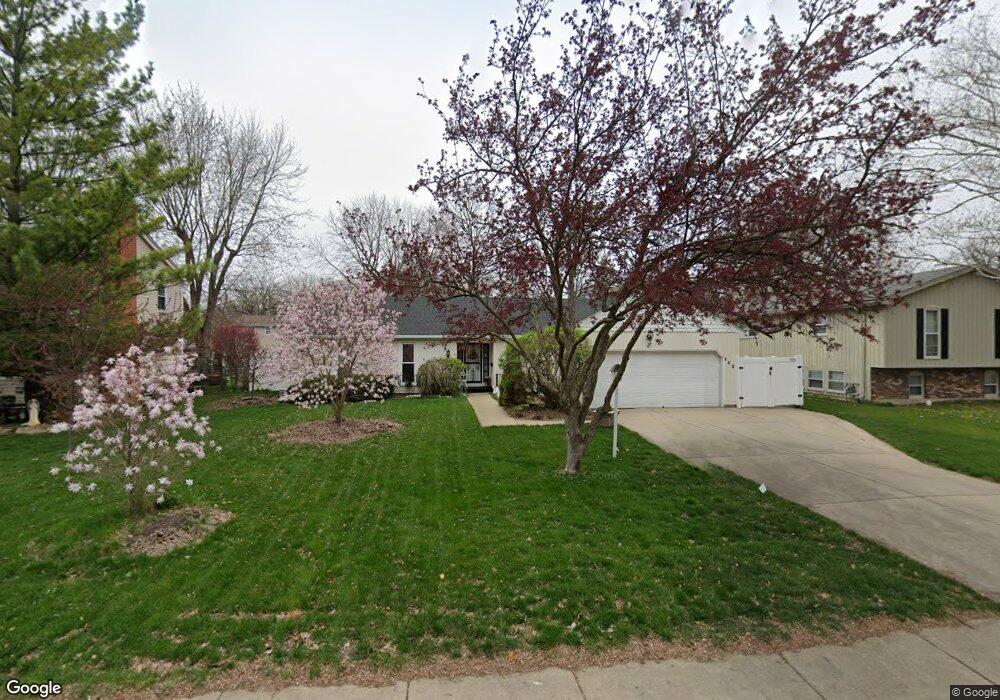 870 N Commonwealth Ave, Aurora, IL 60506 - photo 1