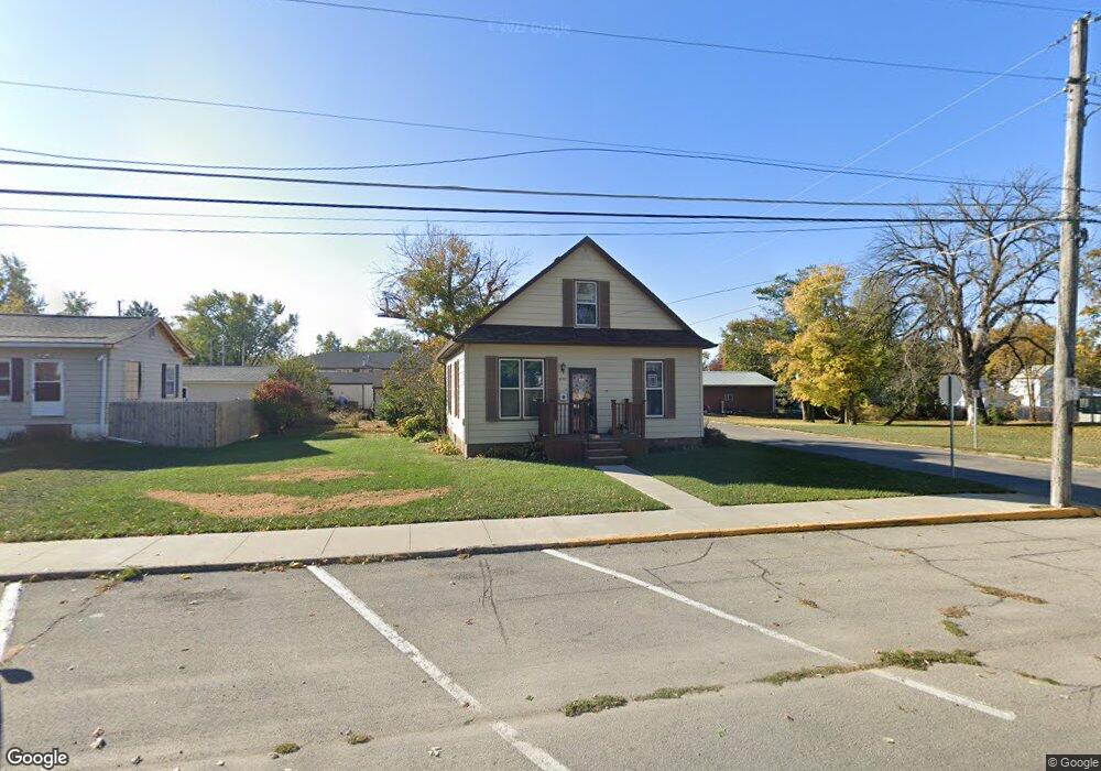 431 S 2nd Ave W, Newton, IA 50208 - photo 1