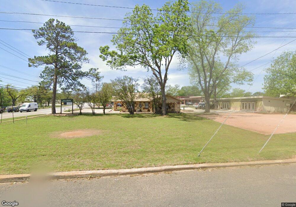 1302 N Llano St, Fredericksburg, TX 78624 - photo 1