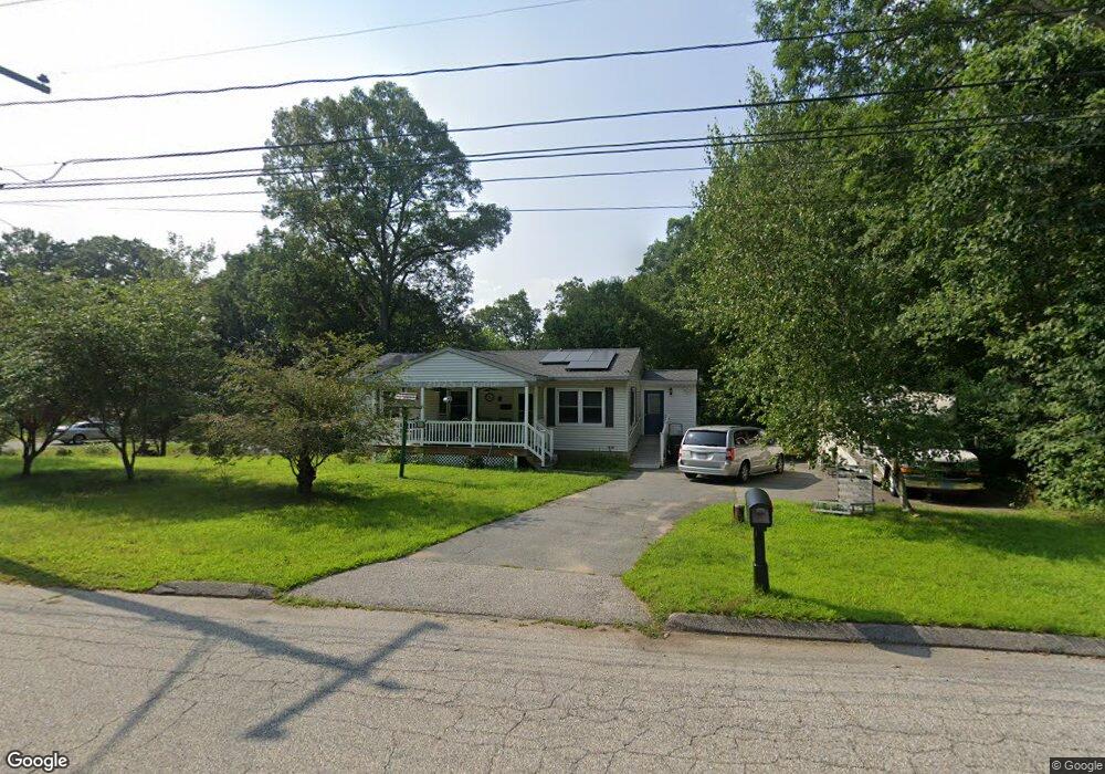 54 Quinebaug Dr, Danielson, CT 06239 - photo 1