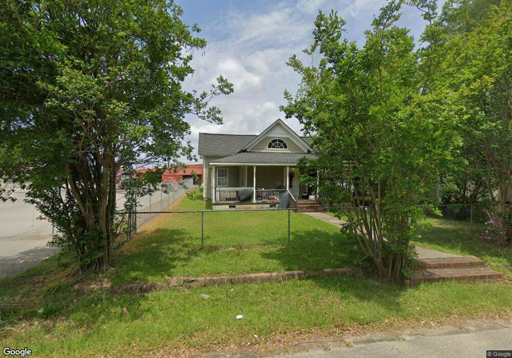 320 E Magnolia St, Fitzgerald, GA 31750 - photo 1