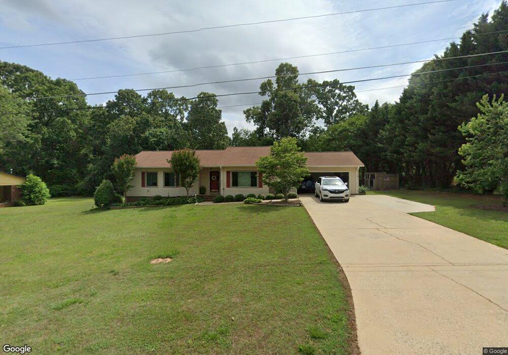 105 Camelot Dr, Statesville, NC 28625 - photo 1