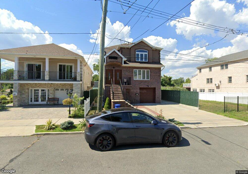 663 Quincy Ave, Staten Island, NY 10305 - photo 1