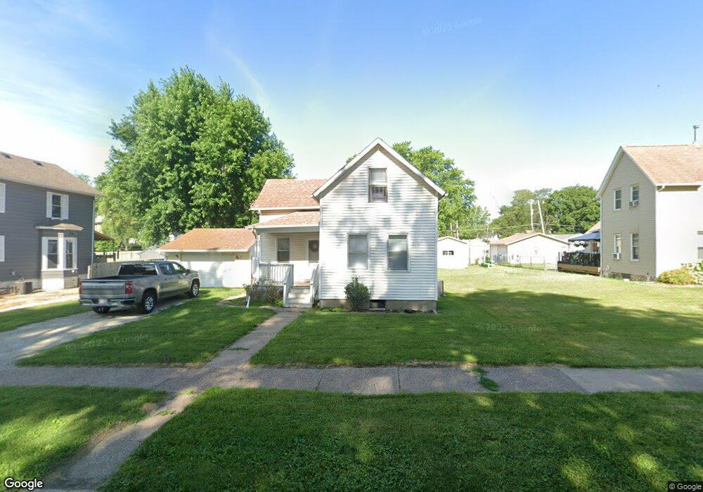 2112 N Fillmore St, Davenport, IA 52804 - photo 1