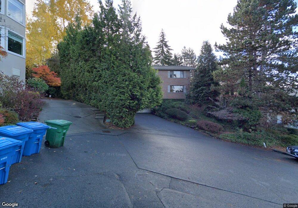 8025 SE 33rd Place unit 1B, Mercer Island, WA 98040 - photo 1