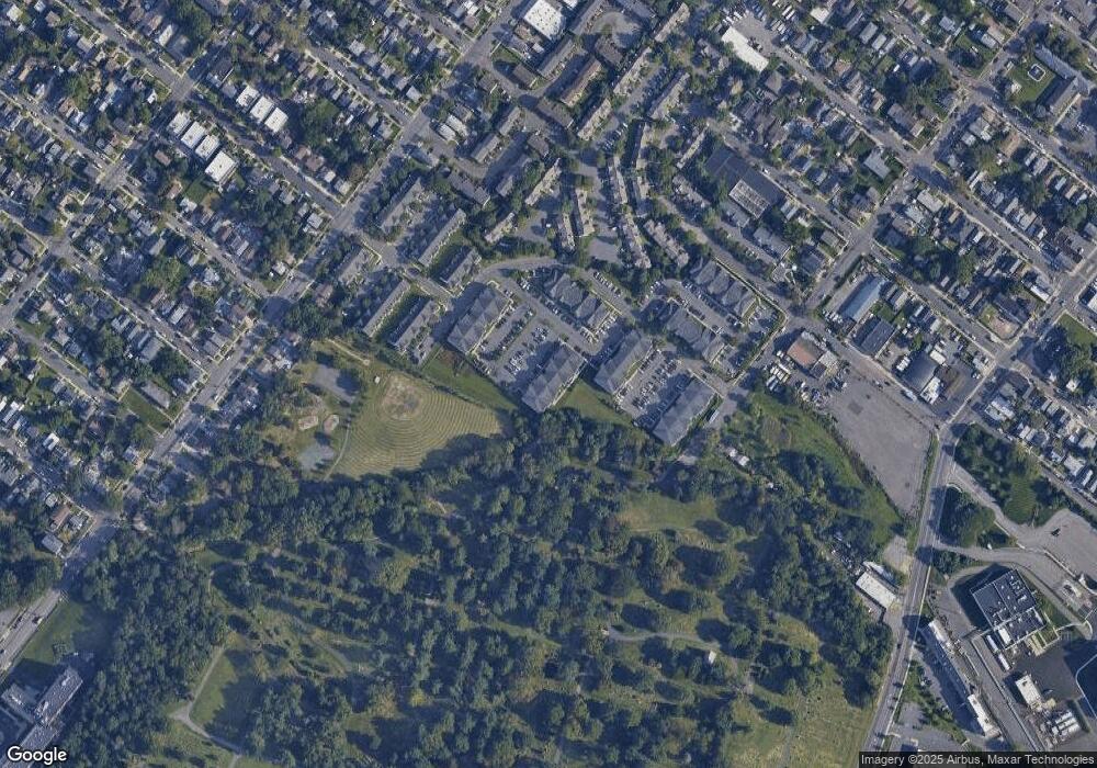 936 Cedar Ct, New Brunswick, NJ 08901 - photo 1