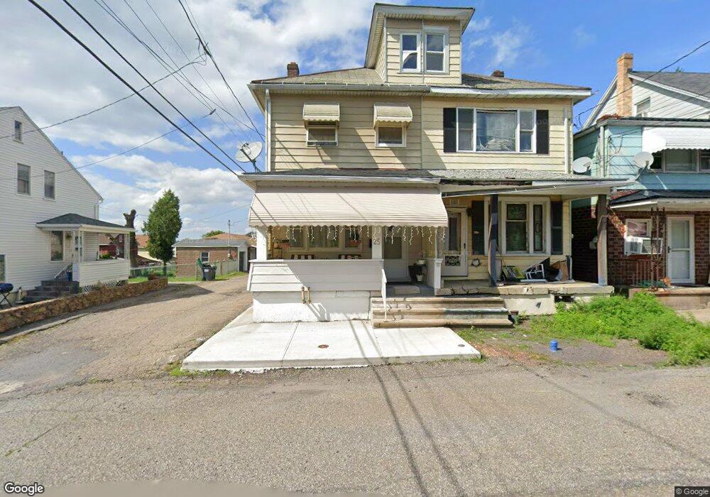 25 E Monroe St, McAdoo, PA 18237 - photo 1