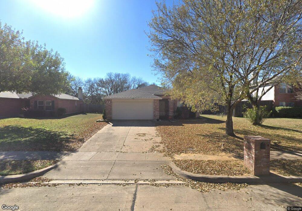 9300 Seven Oaks Ln, Denton, TX 76210 - photo 1