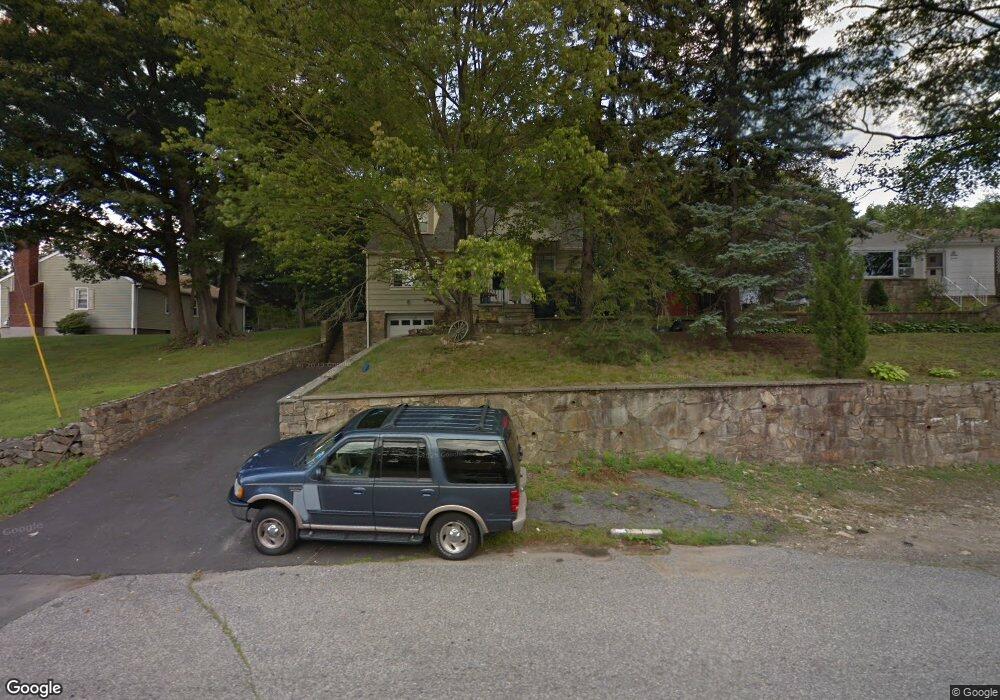 2006 Chopsey Hill Rd, Bridgeport, CT 06606 - photo 1