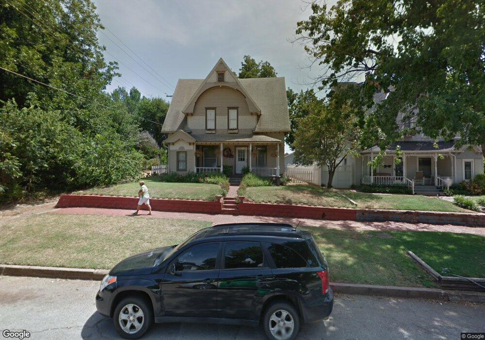 211 E Mansur Ave, Guthrie, OK 73044 - photo 1